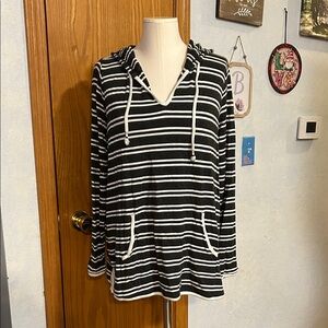 Market & Spruce Charcoal and White Striped Top